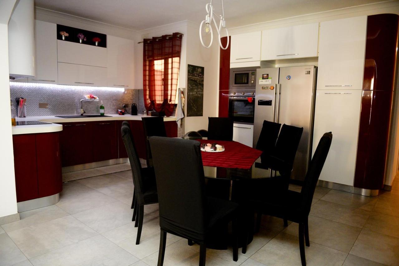 Modern And Homely Apartment In Марсаскала Экстерьер фото